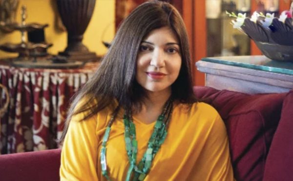 Book Alka Yagnik